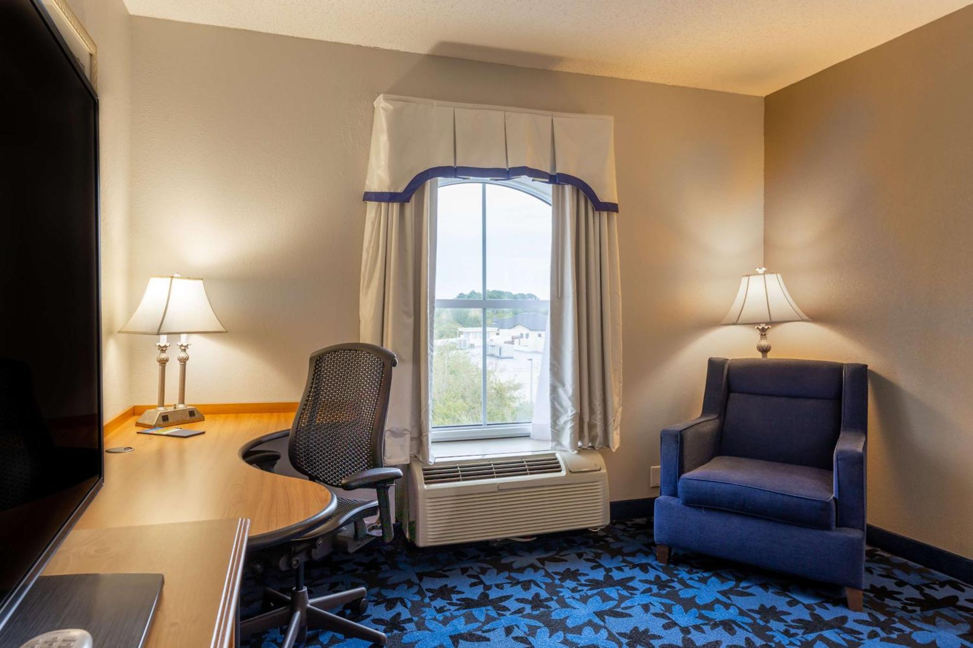 Hampton Inn & Suites Jacksonville Deerwood Park Exterior foto